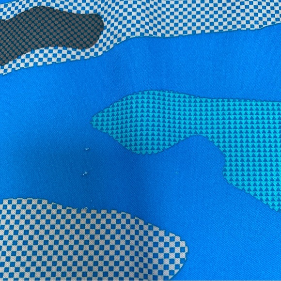 Under Armour Blue Camo Workout Top - Picture 5 of 12